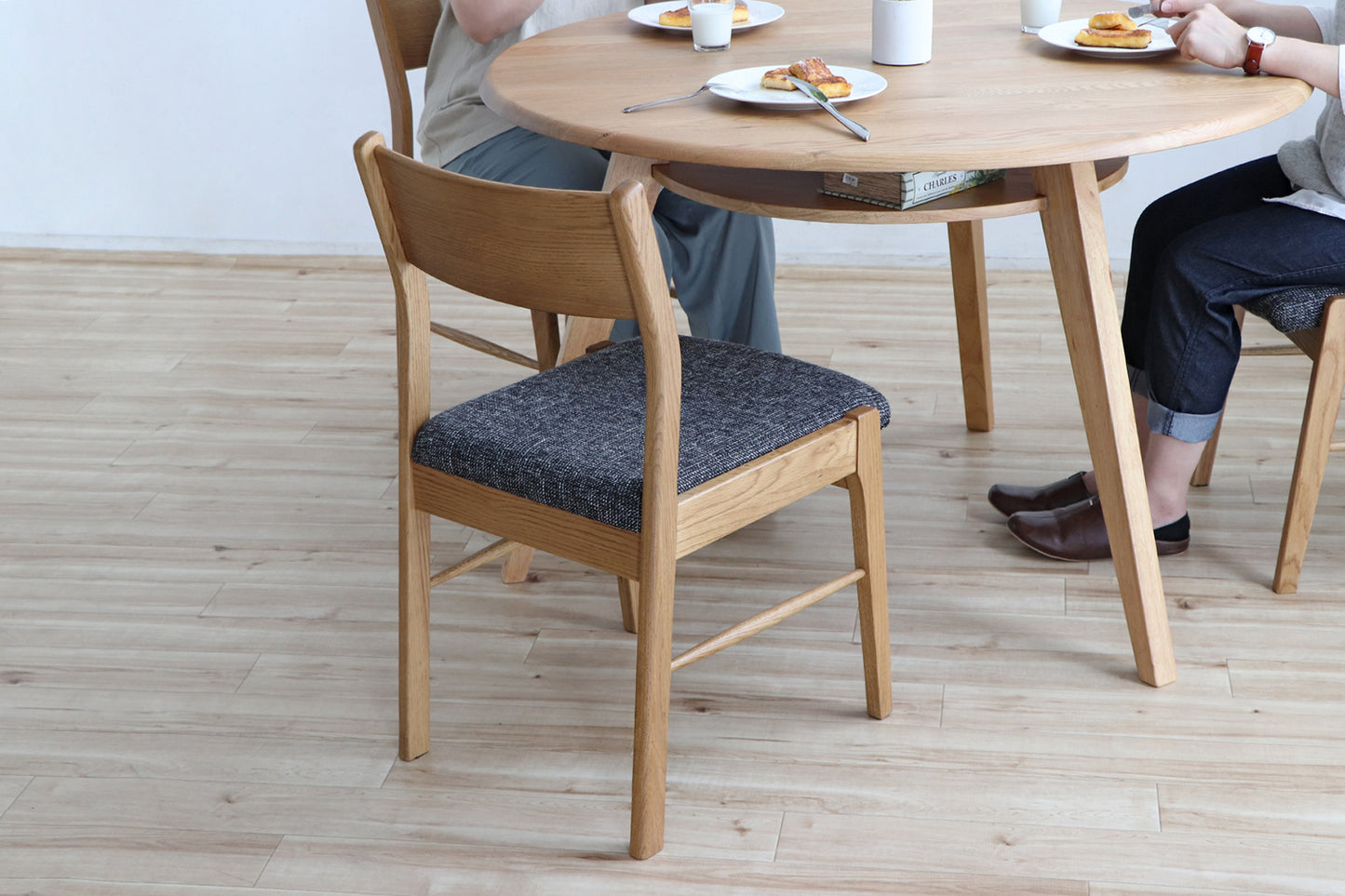 【送料無料】シーナ 110円形ダイニングテーブル