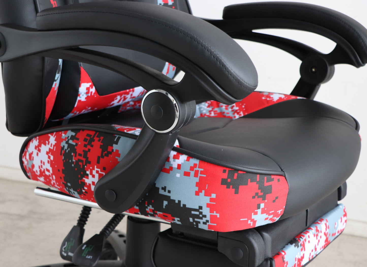 【送料無料】SeAGA-03 サバイバー オフィスチェア BL GR RE